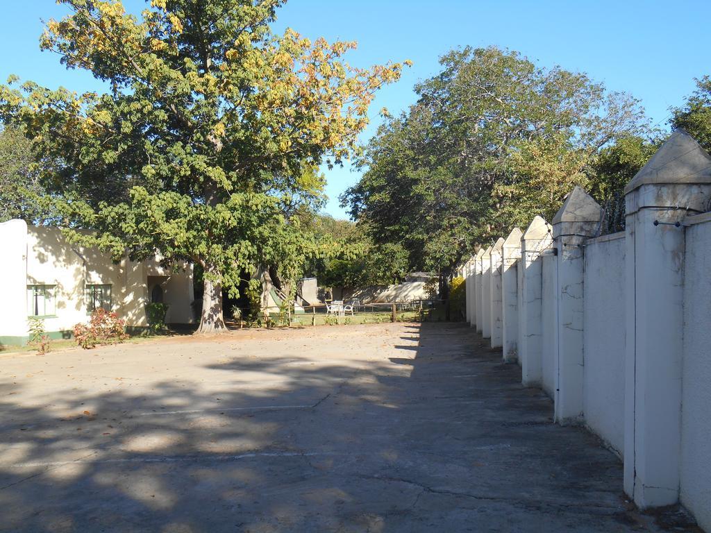 Victoria Falls Budget Hotel 외부 사진